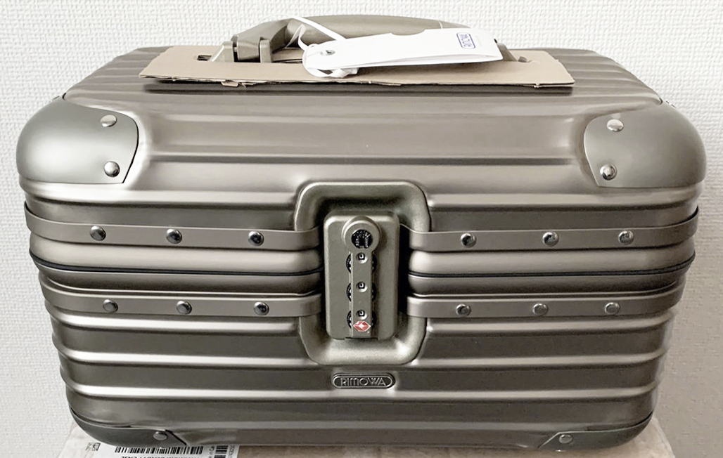 RIMOWA TOPAS TITANIUM BEAUTY CASE リモワ トパーズ チタニウム