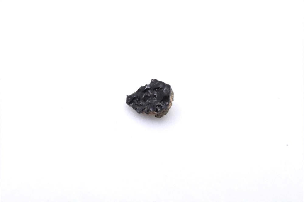激安通販 原石 20mg NWA6963 標本 4 シャーゴッタイト エイコンドライト 石 火星 隕石 隕石