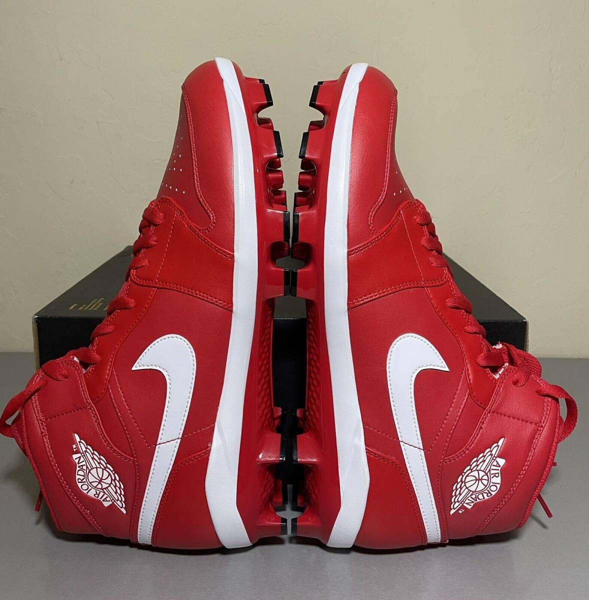 送料無料 USA国内発売モデル Nike ジョーダン1 Jordan Retro I 送料無料 USA国内発売モデル Nike ジョーダン1 Jordan Retro I