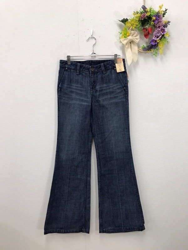 752　レディース　【　SWEET Camel　】新品本体価格￥8,900　LOW RISE Jeans　サイズ：28　　色：ネイビー_画像1