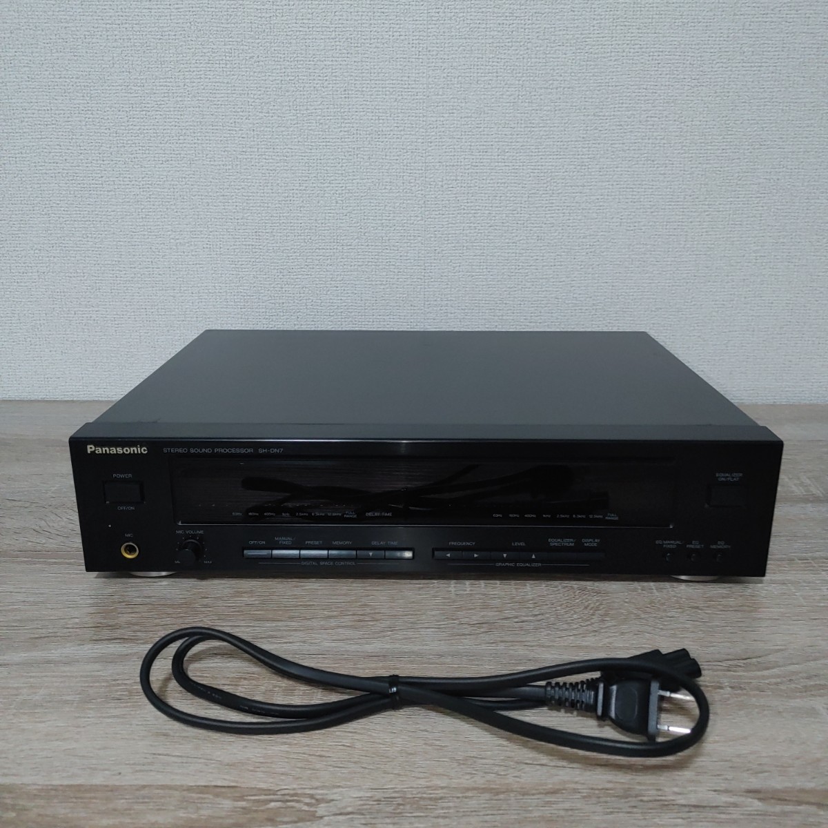 超爆安 Panasonic 希少3モードDSC・7素子EQ32スペアナ搭載 SH-DN7