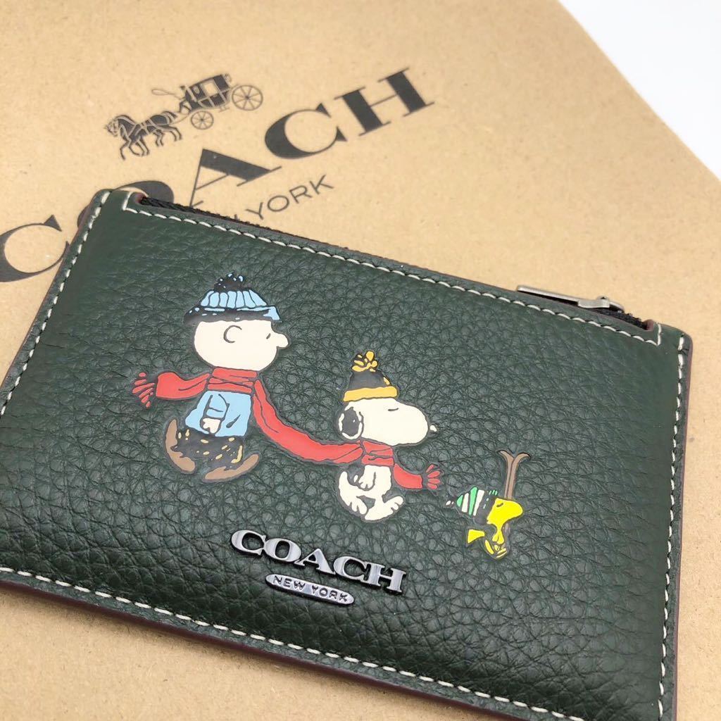 COACH X PEANUTS】ジップ カード ケース・スヌーピー☆グリーン-