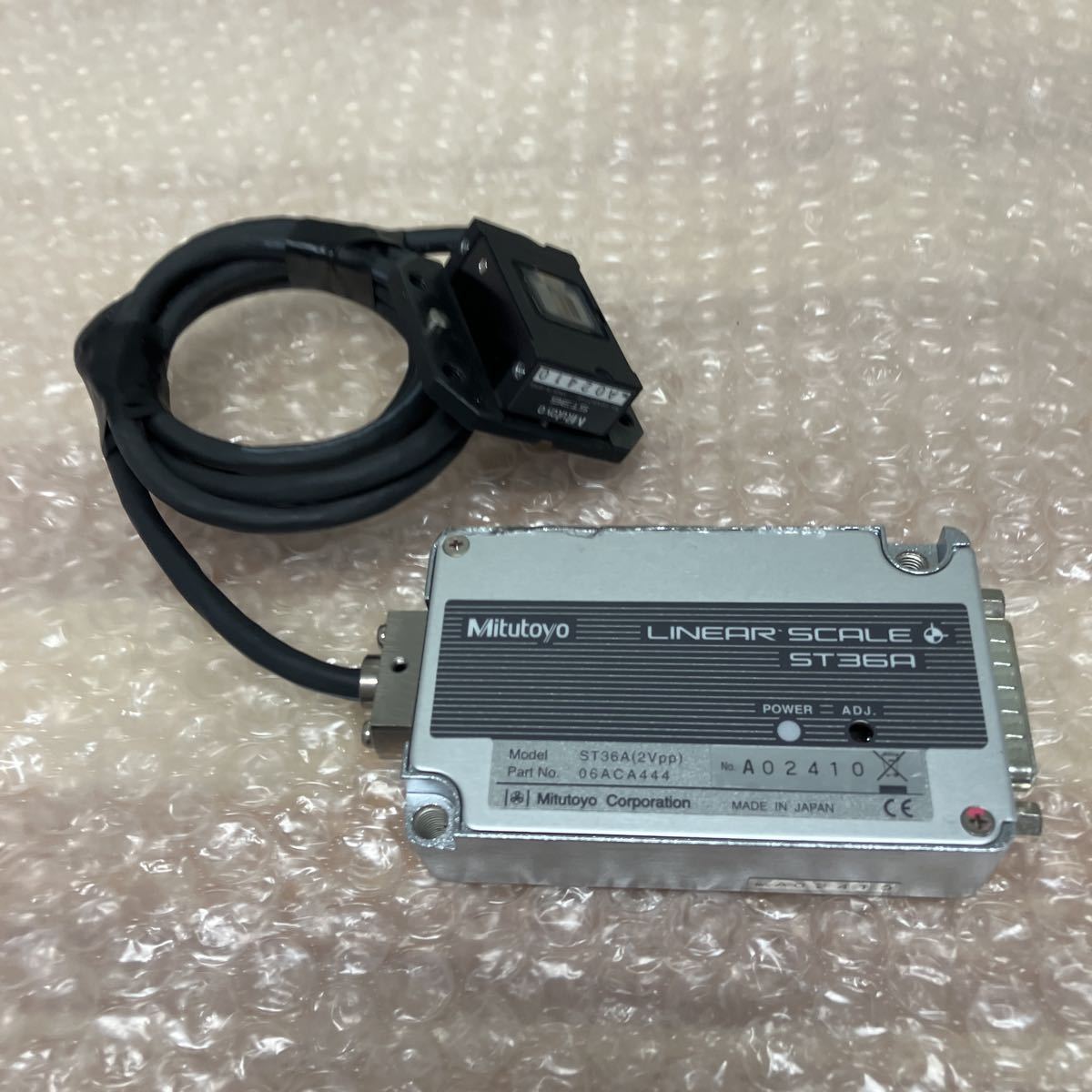 中古 ミツトヨ　Mitutoyo LINEAR SCALE　高精度リニアスケール　出力　2相正弦波　 ST36A　管理番号B-170_画像1