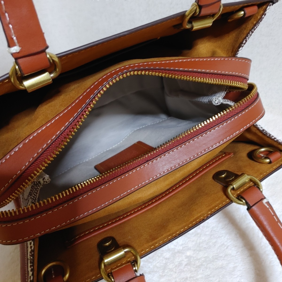 送料無料!coach トートバッグ ショルダー ローグ25 ディズニー ミッキー フレンズ アウトレット 正規品