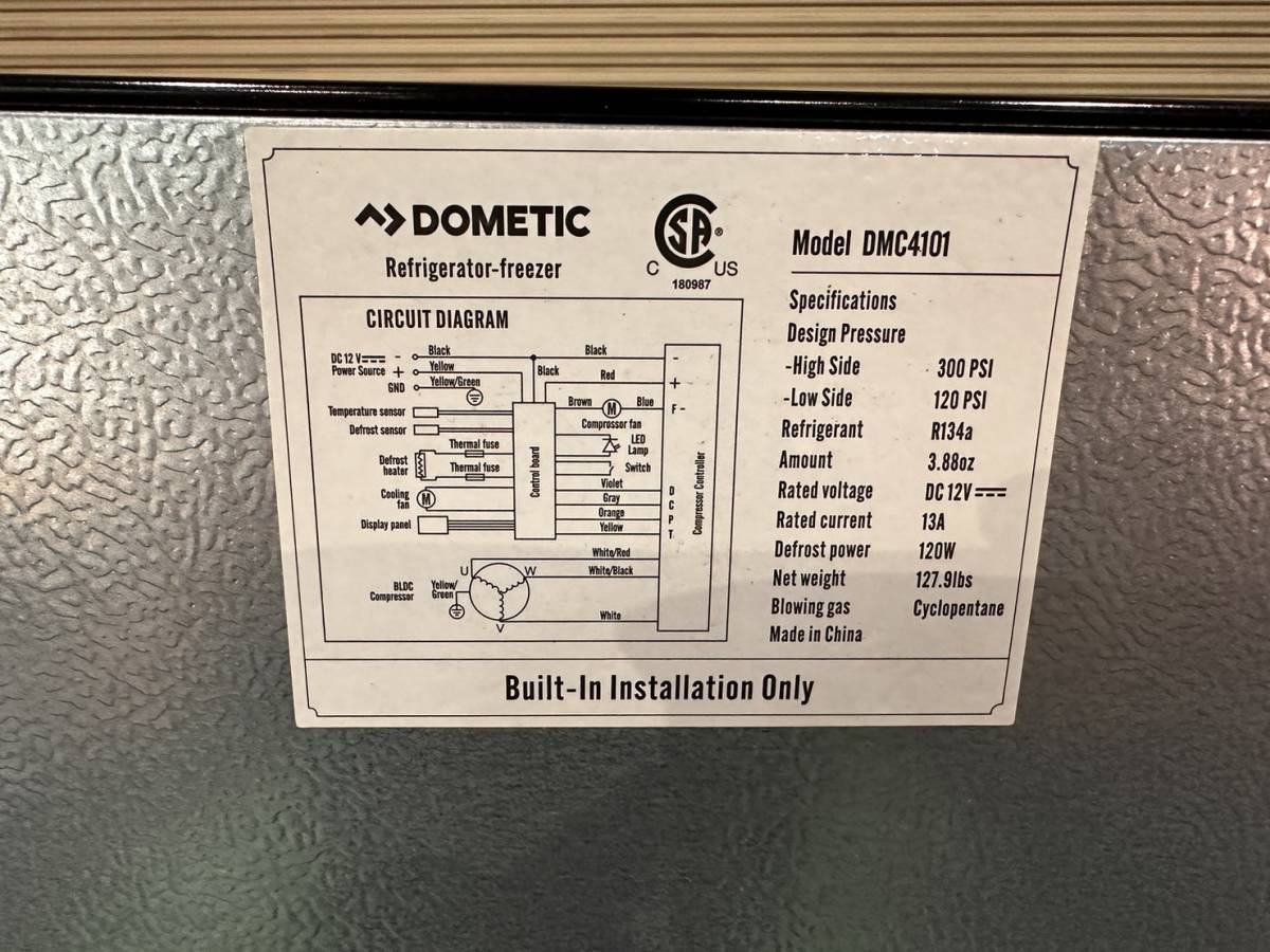 極上 2022年 モデル DOMETIC ドメティック DMC4101 12V 冷蔵庫 冷凍庫 キャンピングカー キャンピングトレイラー W595×D650×H1500_画像8