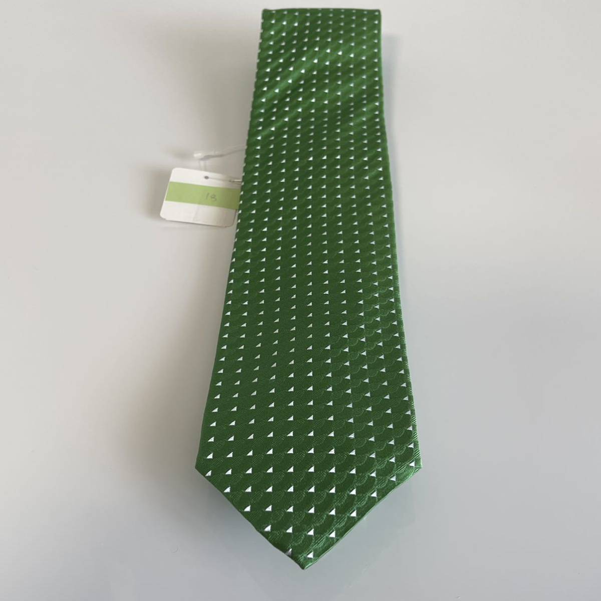Altea（アルテア）18 緑ネクタイ 新品　未使用　タグ付き 定価12,100円_画像3