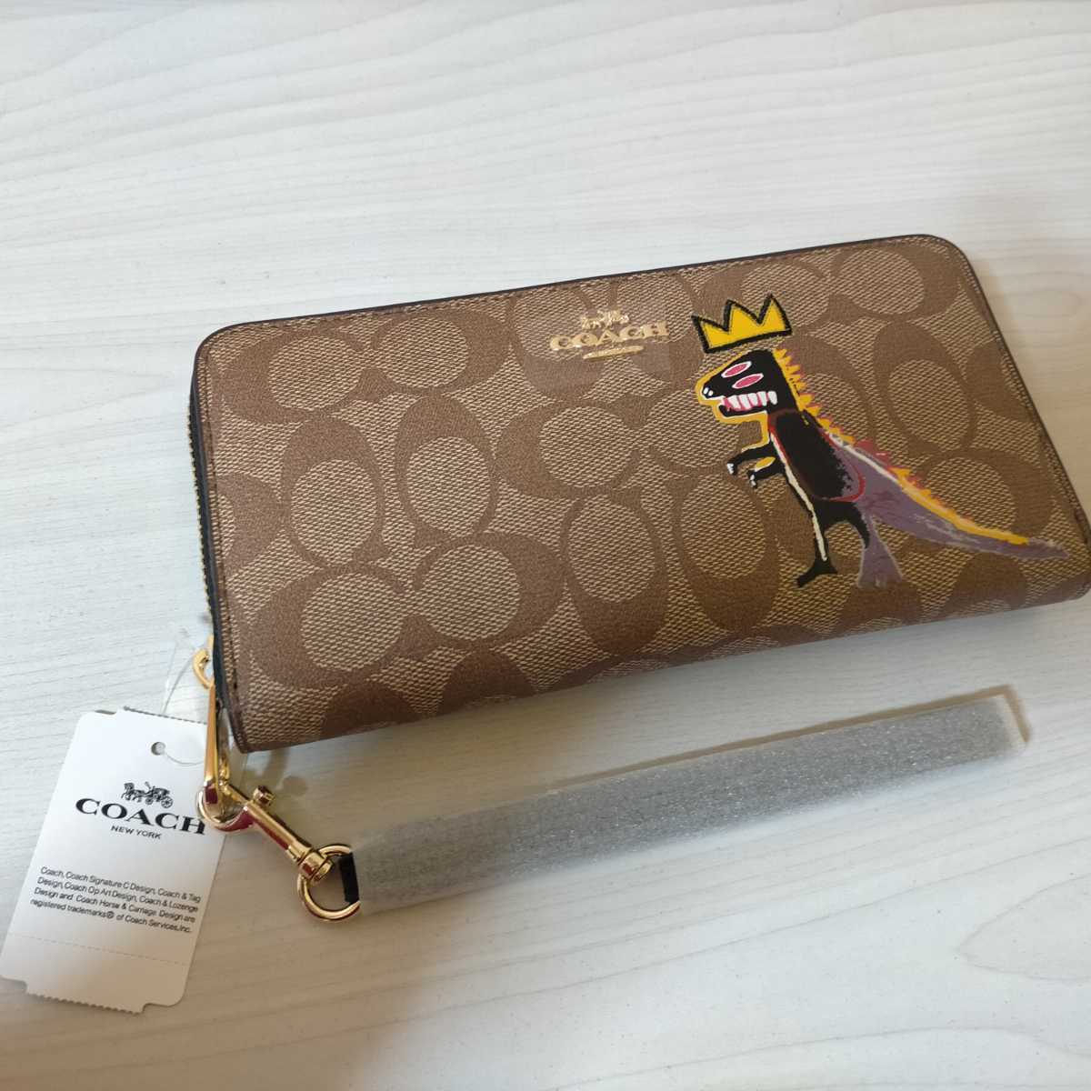 【新発売】 【新品・未使用品】コーチ X バスキア ジップアラウンド ラウンドファスナー 【アウトレット品】 女性用財布 【新発売】 【新品・未使用品】コーチ X バスキア ジップアラウンド ラウンドファスナー 【アウトレット品】 女性用財布