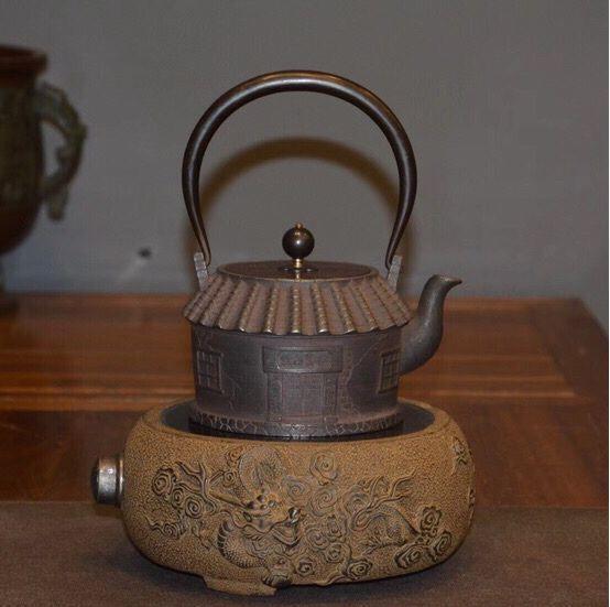 新規購入 希少新品!鉄の缶鋳造鉄のお茶の専用の漆の層のない湯沸かの手製 鉄瓶