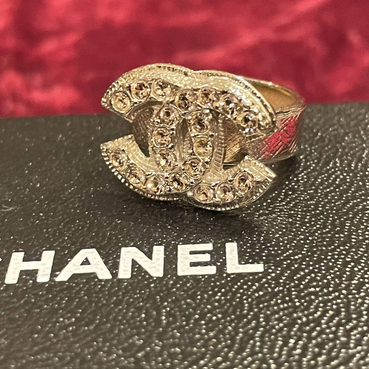 1000円〜 09C CHANEL ココマーク ラインストーン COCO シャネル 箱付き