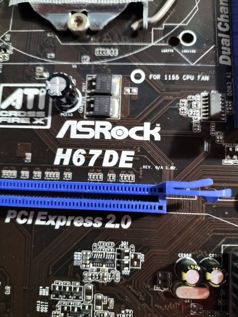 ★ASRock H67DE(B3) LGA1155 H67 ATX●ジャンク_画像3