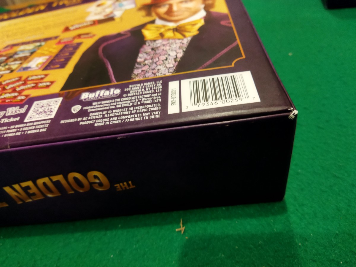 【新品未開封】Willy Wonka's The Golden Ticket Game Buffalo Games ゴールデンチケット ボードゲーム チャーリーとチョコレート工場_画像4
