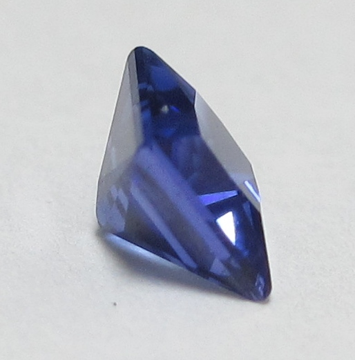 bzg■天然石ルース■　サファイア　０．３８ｃｔ　スリランカ産_画像3