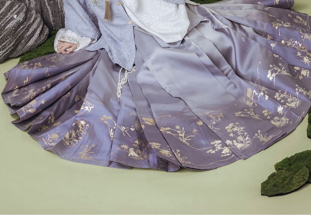【31】漢服　馬面裙とアンダースカートのセット　中華服　マキシ丈スカート　コスプレ　オンブル淡紫