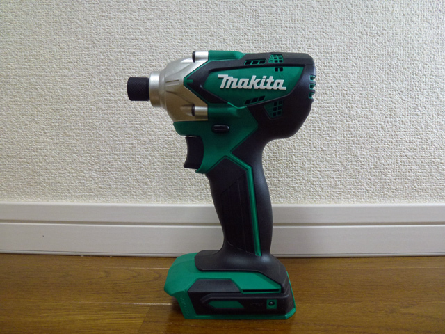 ★新品★ マキタ MTD001DSX【本体とケース】３台 インパクトドライバー makita（バッテリー BL1415G、充電器 DC18SG は付きません）MTD001D_画像3