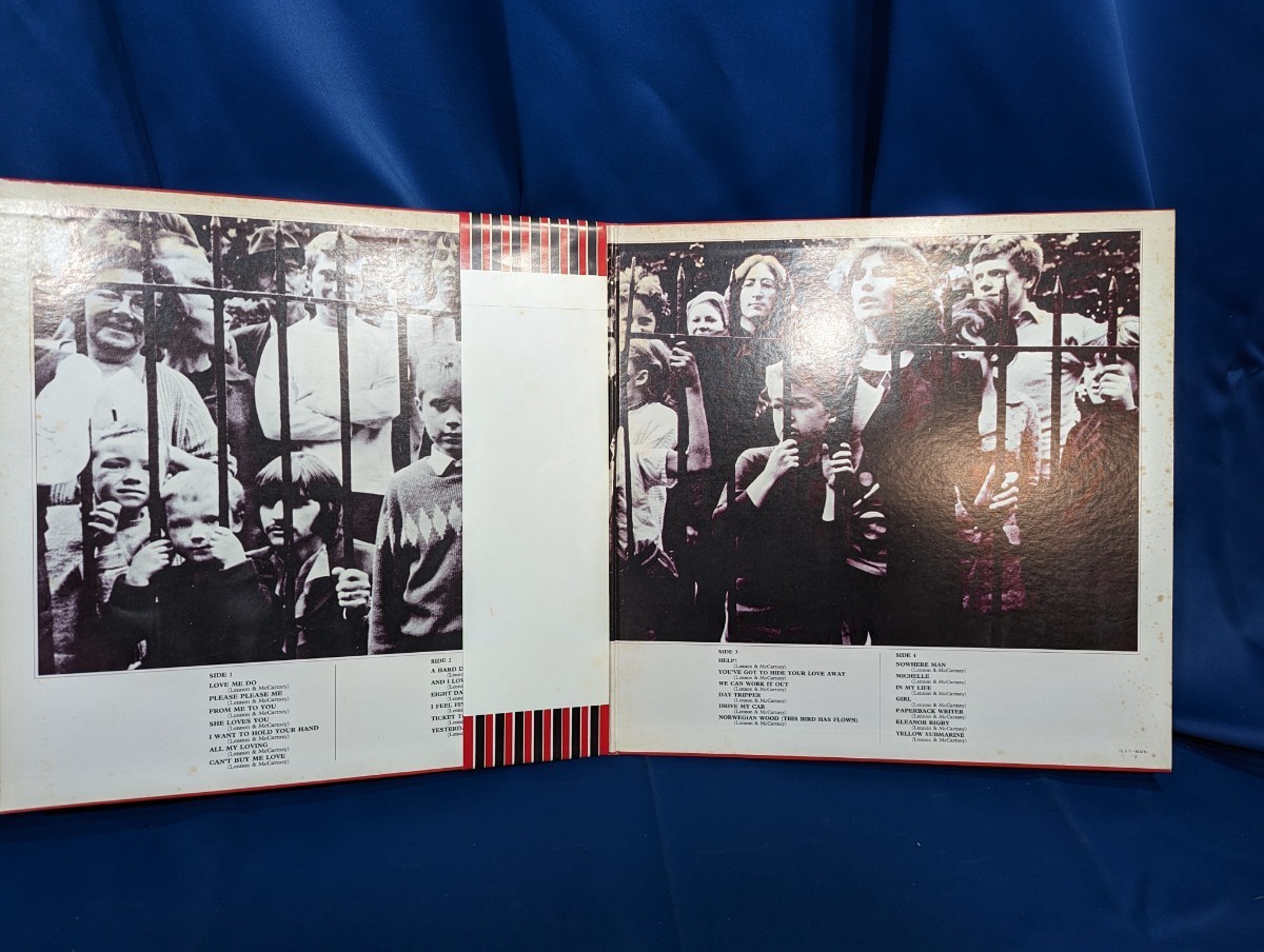 帯付 LP ザ・ビートルズ 1962年〜1966年 特典 ポスター 解説書 ディスコグラフィー レコード盤 THE BEATLES 昭和レトロ 洋楽 _画像3