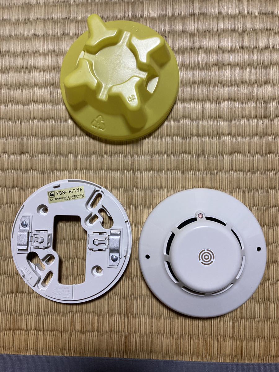 ヤフオク! - ホーチキ 2022年製 光電式スポット感知器 アナログ煙感...