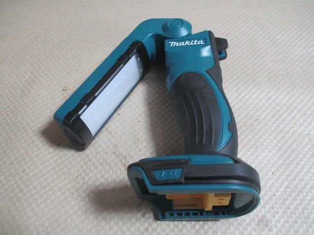 中古品 マキタ 充電式LEDワークライト ML801 (二-15)(作業用照明一般)|売買されたオークション情報、ヤフオク! の商品情報をアーカイブ公開 マキタ 充電式ワークライト ジャンク