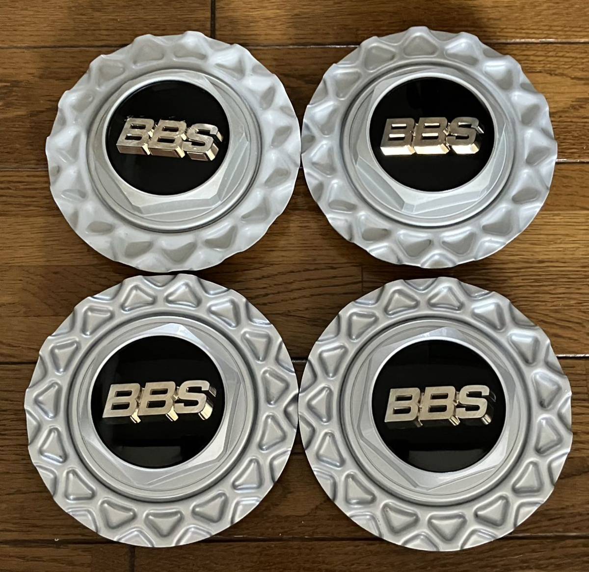 bbs BBS bmw BMW e30 15インチ　センターホイールキャップ　センターキャップ　4枚セット 当時物　ロック式　希少品_画像1