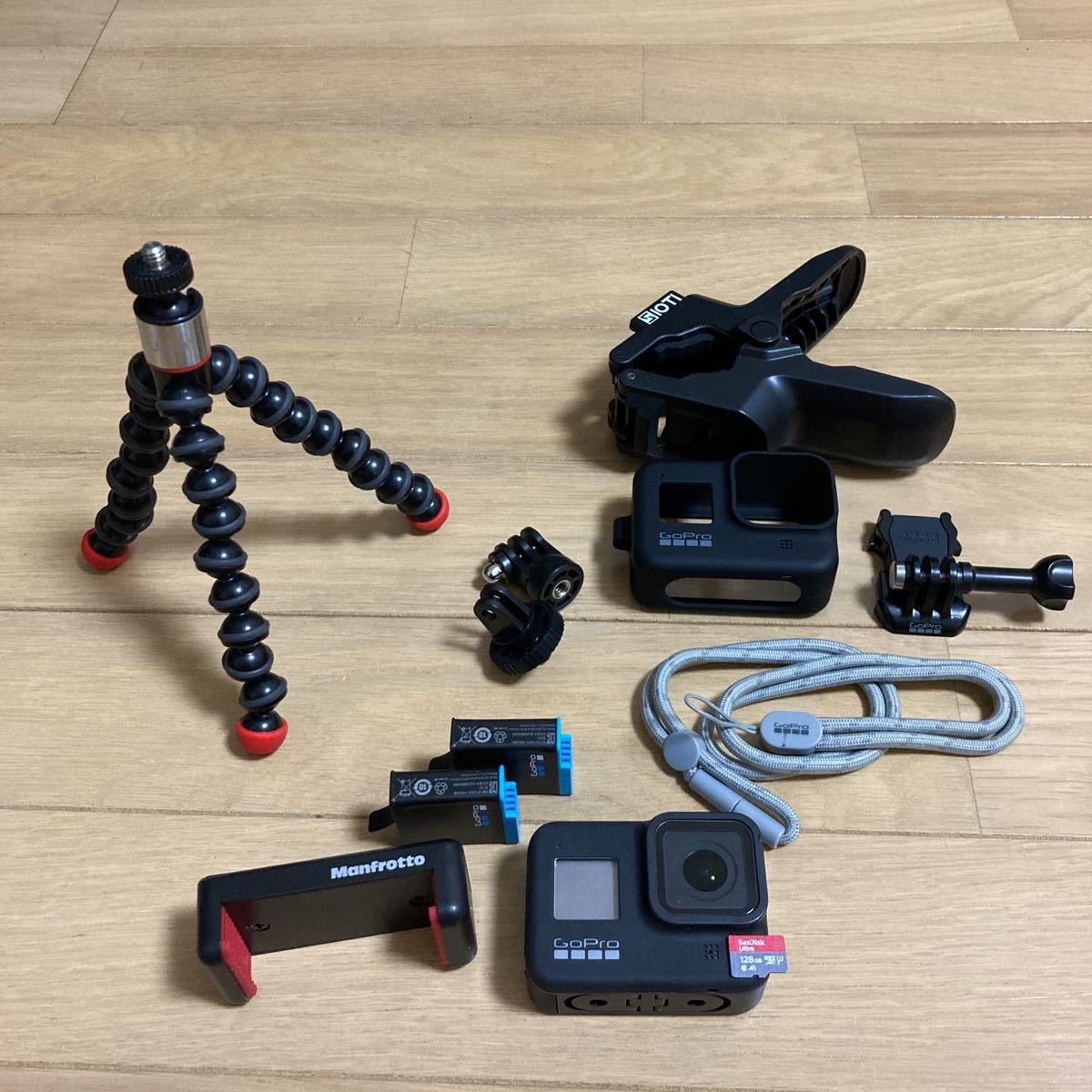 最大96%オフ! GoPro純正バッテリー2個 ケース SDカード128GB付き
