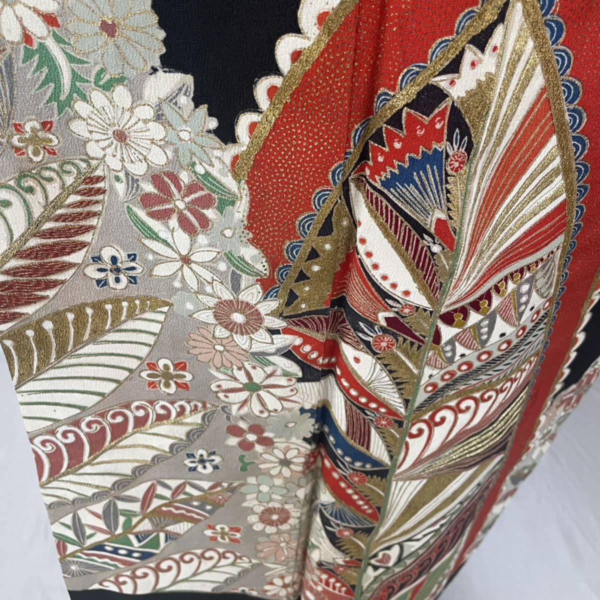 アンティーク黒留袖 美品 五つ紋 金彩加工 胴裏赤 正絹 #4987 留袖