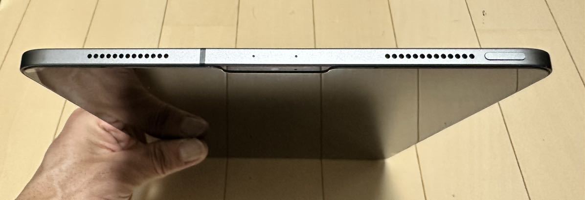 iPad Pro 11インチ　第１世代　６４G セルラーモデル　訳あり品_画像8