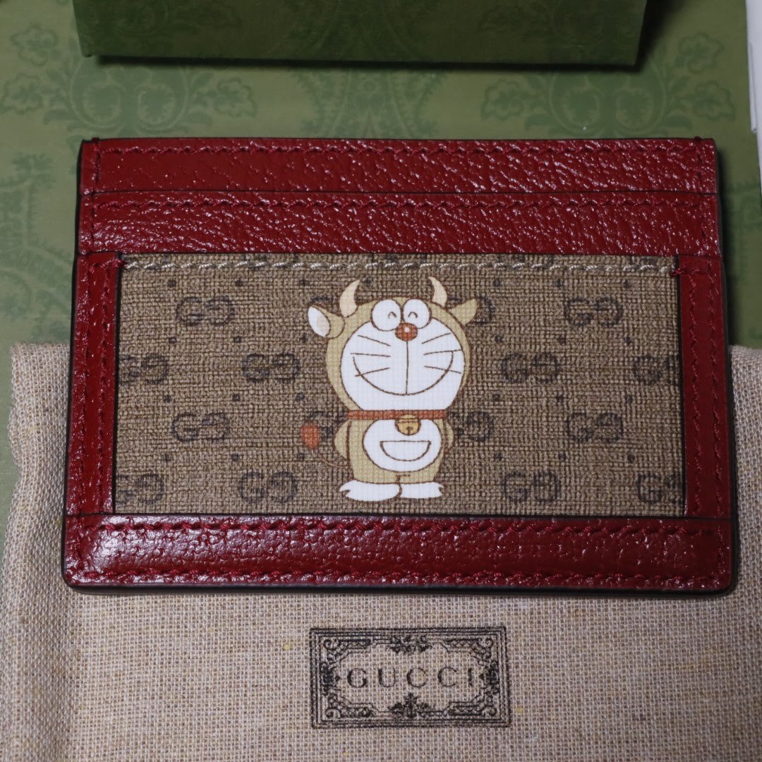 最終価格 本物/正規品/新品 GUCCI ドラえもん 牛ドラ カードケース