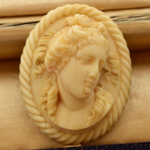 驚きの価格が実現 アンティーク 天然素材 ギリシャ神話 美の女神