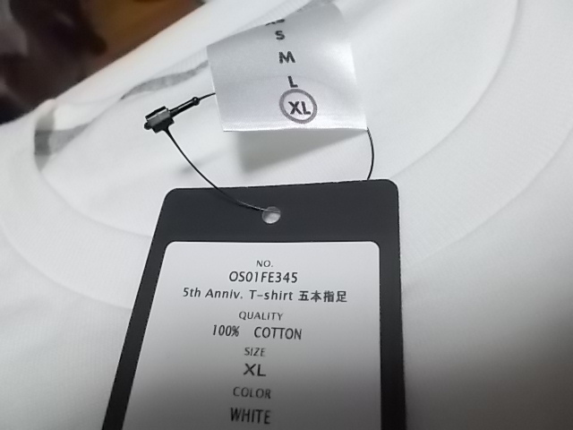 送料無料 新品 cune キューン うさぎ 5周年記念 5本指足 Tシャツ XL_画像3