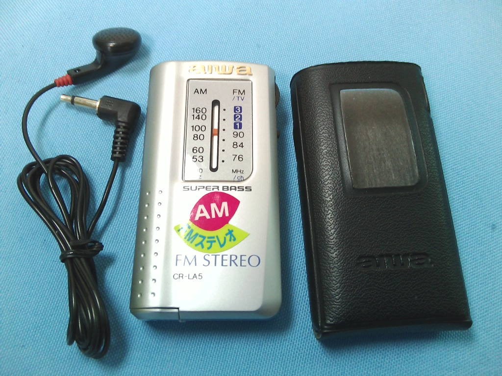 動作美品！レア★aiwa アイワ　AM／FMステレオ　 ポケットラジオ CR-LA5　ケース付き_画像1