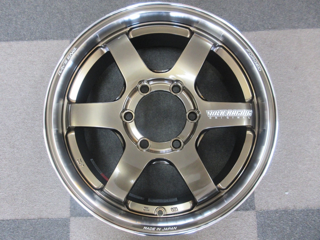 在庫品 未使用品 RAYS TE37SB SR 17インチ 6.5j +37 200系ハイエース キャラバン