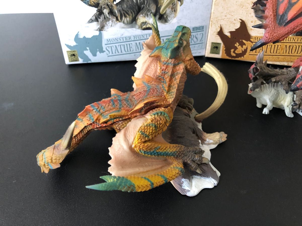 モンスターハンター 組立式DXスタチューモデルモンスターズ モンスターハンター 組立式DXスタチューモデルモンスターズ