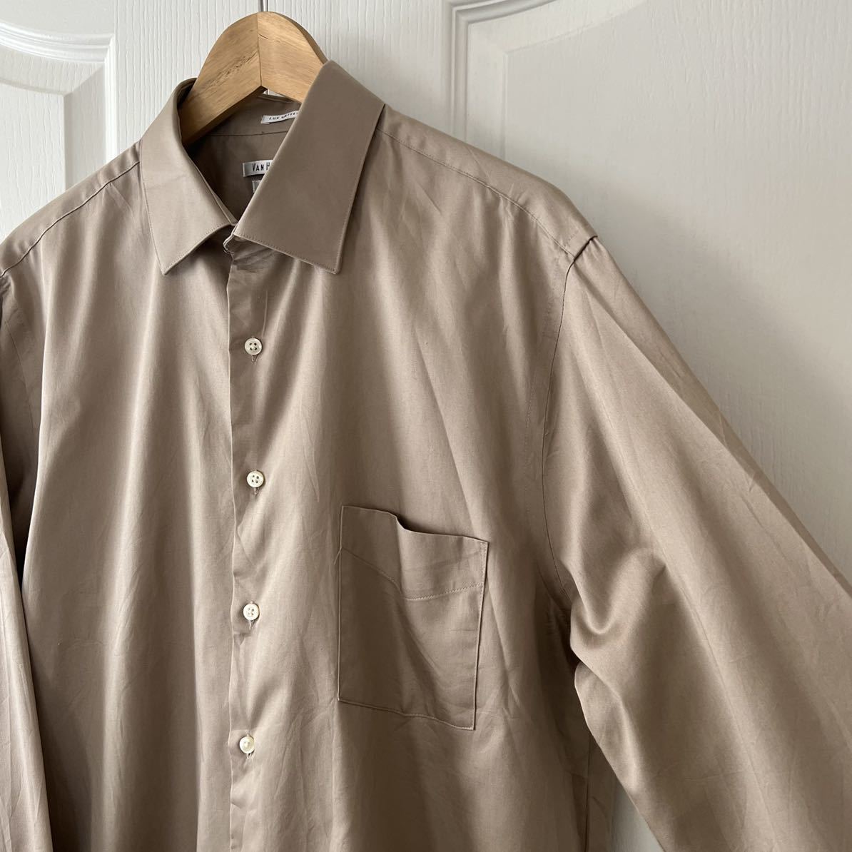 VAN HEUSEN ヴァンヒューゼン 無地 長袖シャツ ベージュ 16 XL 大きいサイズ ビッグシルエット オーバーサイズ ワイシャツ