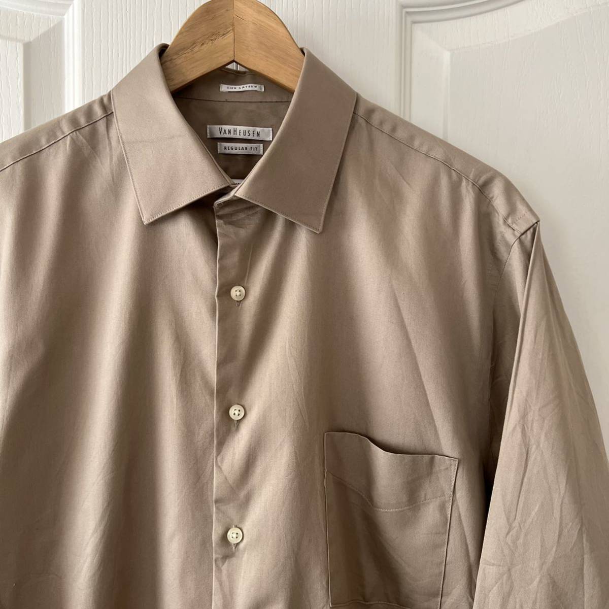 VAN HEUSEN ヴァンヒューゼン 無地 長袖シャツ ベージュ 16 XL 大きいサイズ ビッグシルエット オーバーサイズ ワイシャツ