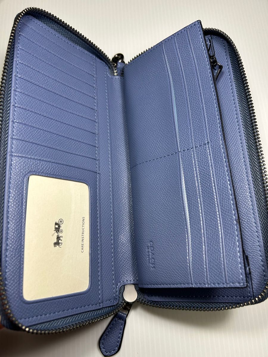 新品COACH Cロゴコンチネンタルストラップ付ブルー長財布|PayPayフリマ