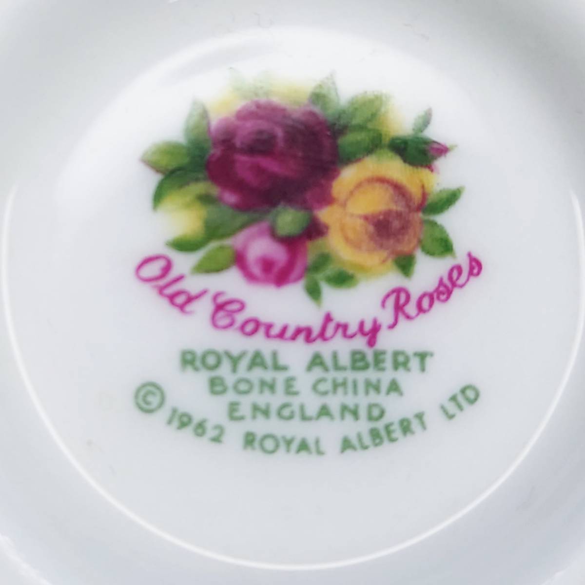 ROYAL ALBERT ロイヤルアルバート Old Country Roses カップ＆ソーサー 6客セット BONE CHINEの画像9