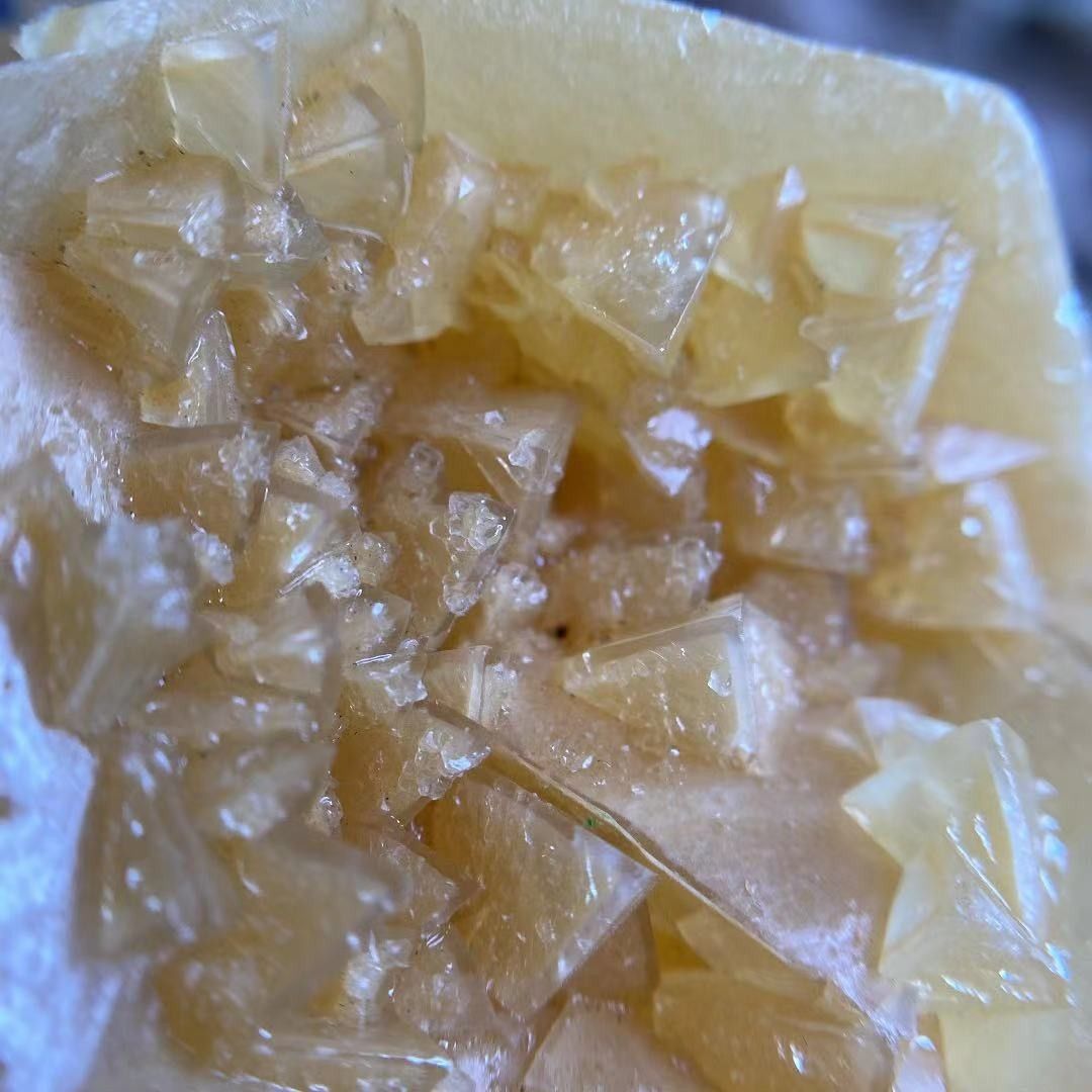 特大 犬牙型美結晶方解石 オレンジカルサイトcalcite 蛍光超高波動 母岩付-