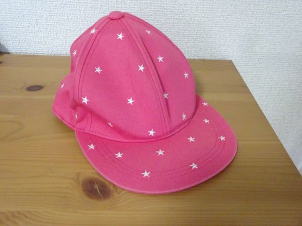 ：LOVE TOXIT ：キッズ帽子　女の子　ショッキングピンク 色　星柄　サイズ５６cm〜５８cm　キャップ　帽子_画像6
