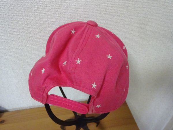 ：LOVE TOXIT ：キッズ帽子　女の子　ショッキングピンク 色　星柄　サイズ５６cm〜５８cm　キャップ　帽子_画像5