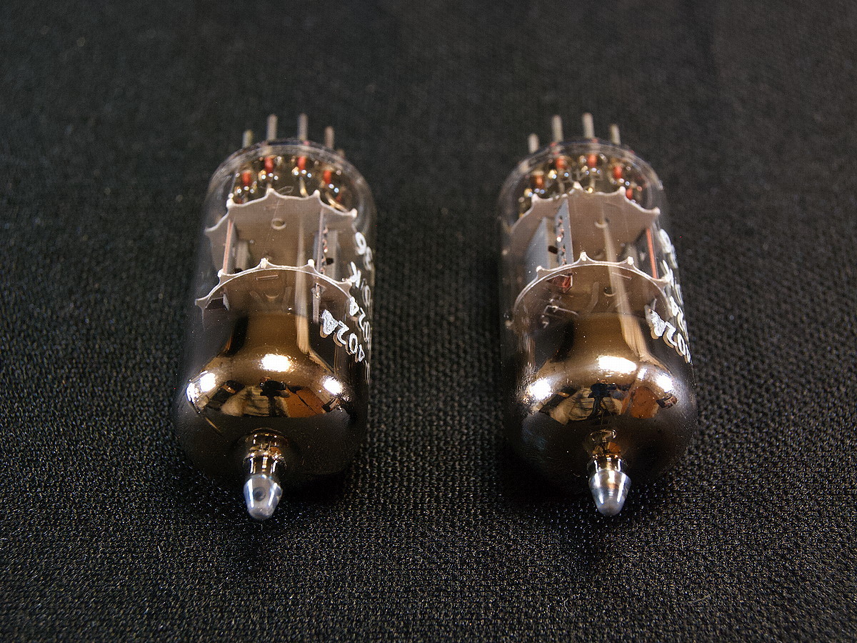 Yahoo!オークション - Mullard CV4024 (ECC81/12AT7) NIB品ペア Yahoo!オークション - Mullard CV4024 (ECC81/12AT7) NIB品ペア
