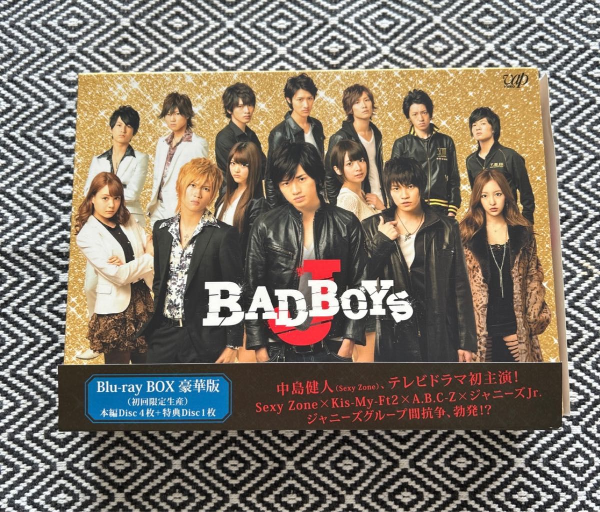BAD BOYS J Blu-ray BOX豪華版(本編4枚＋ディスク)(初回限定生産) バンダナ付き