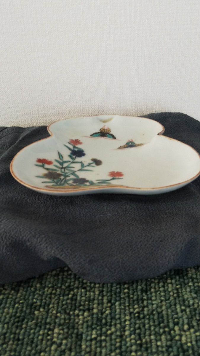 古伊万里 古九谷 江戸期 色絵 瓢箪型皿 二匹の蝶 撫子 草花 古伊万里 古九谷 江戸期 色絵 瓢箪型皿 二匹の蝶 撫子 草花