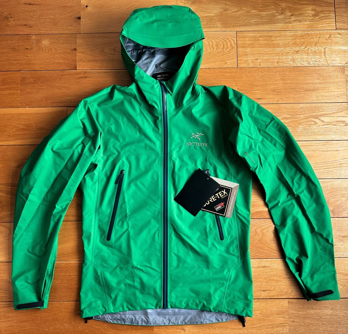 直営店限定カラー 新品】ARC'TERYX Beta Jacket Men's Jungle S