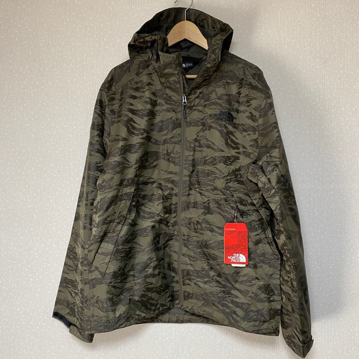 12M294◯ THE NORTH FACE カモ柄 中綿 マウンテンパーカー-