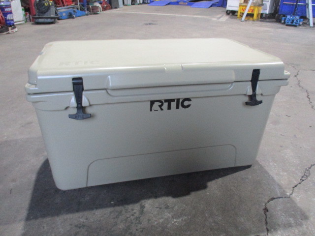 ＲＴＩＣ！！ハードクーラーボックス！！６５！！中古品！！使用回数4