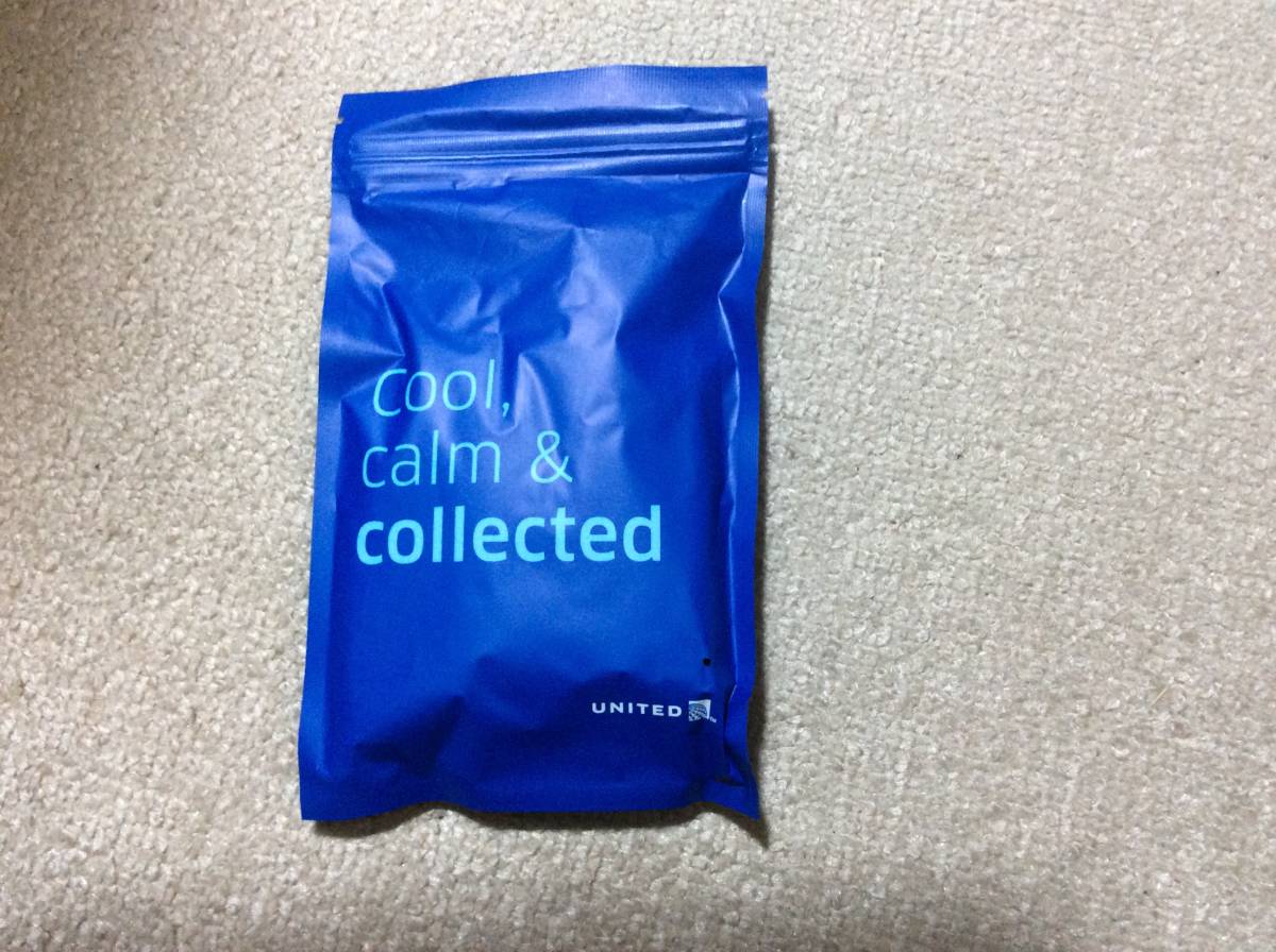  new goods unused unopened United Airlines business Class Hawaii line limitation amenity kit 