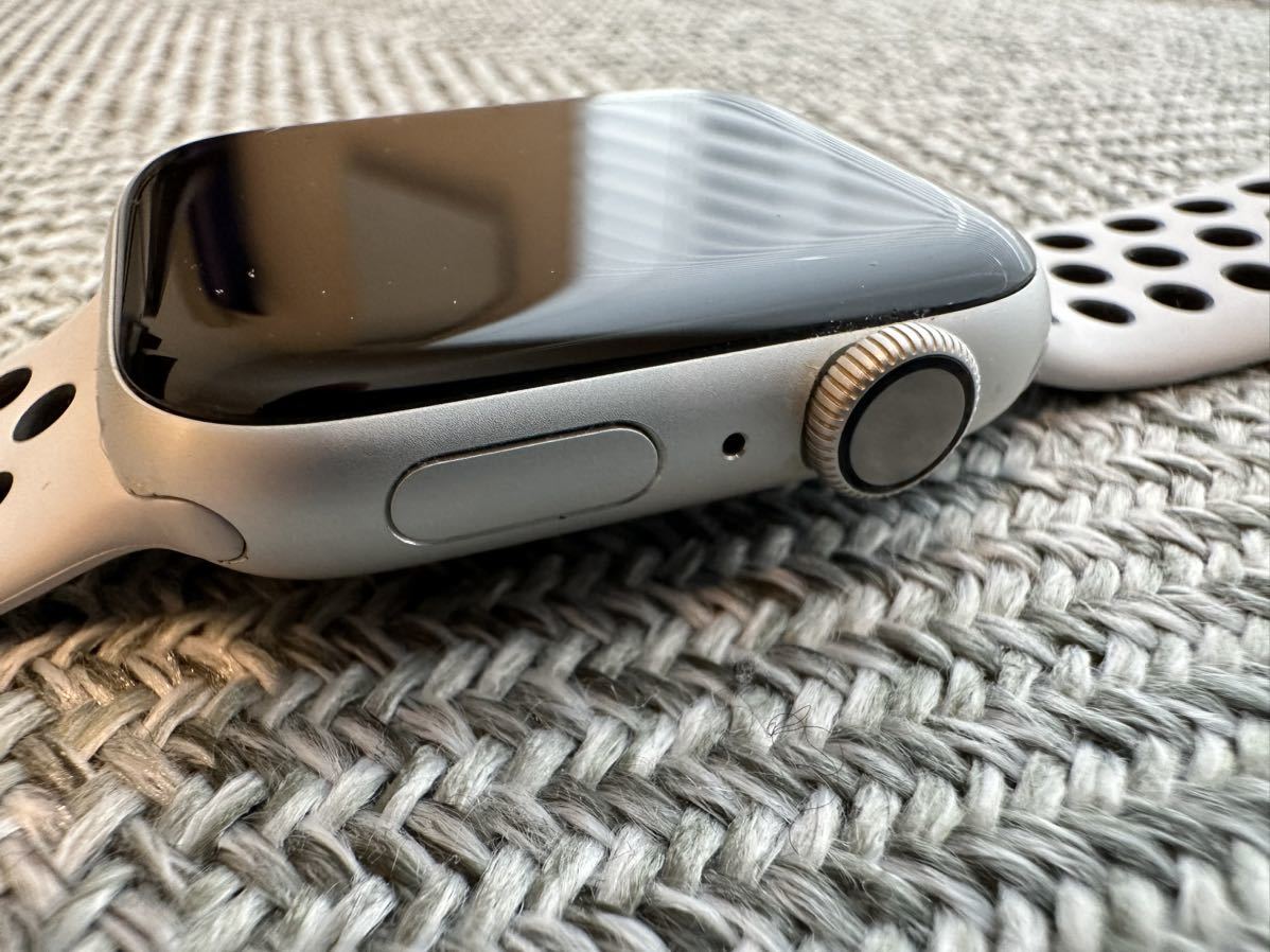 アップルウォッチ4 Apple Watch NIKE + series4 44mm 本体 おまけ付き