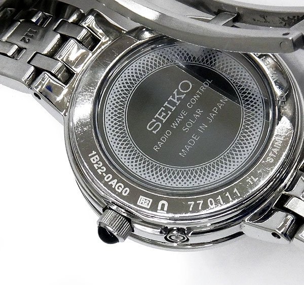 ●美品!! SEIKO/セイコー ソーラー電波時計 EXCELINE/エクセリーヌ SWCW008 ダイヤ入りケース 白蝶貝ダイヤル レディース_画像4