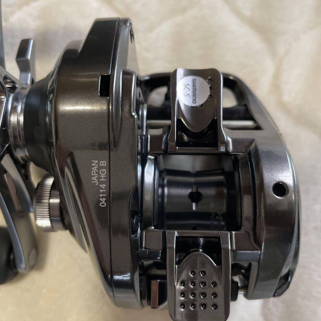 新品 シマノ(SHIMANO) 20 メタニウム HG リール 右ハンドル 海釣り フィッシング 釣り具 ブラックバス ベイトリール 両軸リール 釣り