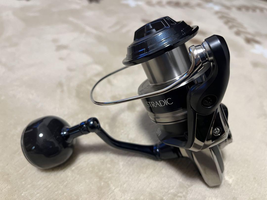 新品 シマノ(SHIMANO) 20 ストラディックSW 【6000PG】 スピニングリール 釣り具 フィッシング 海釣り 両利き サーフ シルバーグレイ