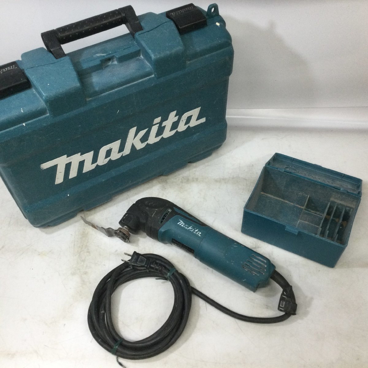 人気新作 中古品マキタ TMC ITGNLLA8T4 マルチツール